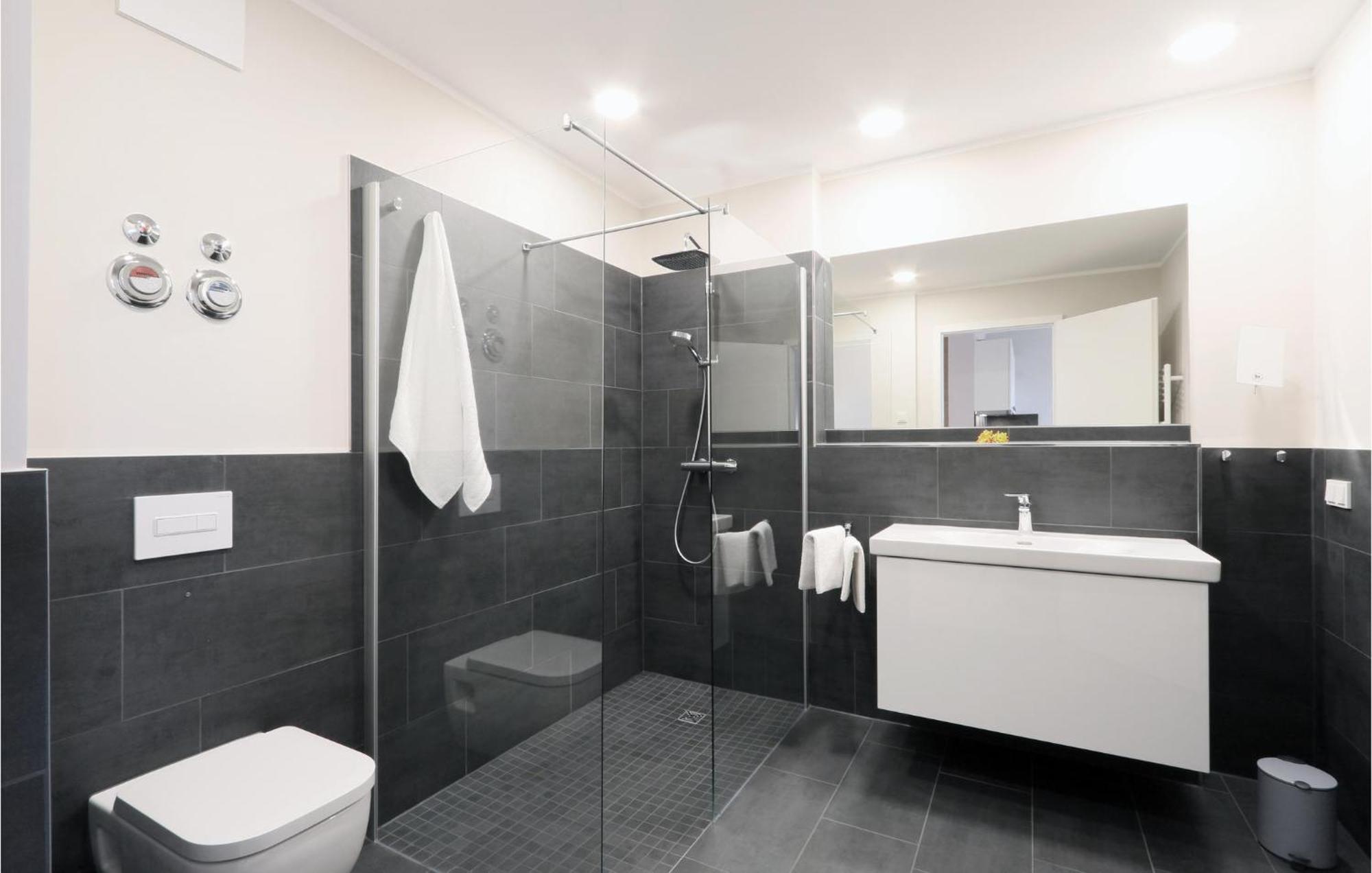Nice apartment in Ostseebad Boltenhagen with 1 Bedrooms, Sauna&WiFi Buitenkant foto