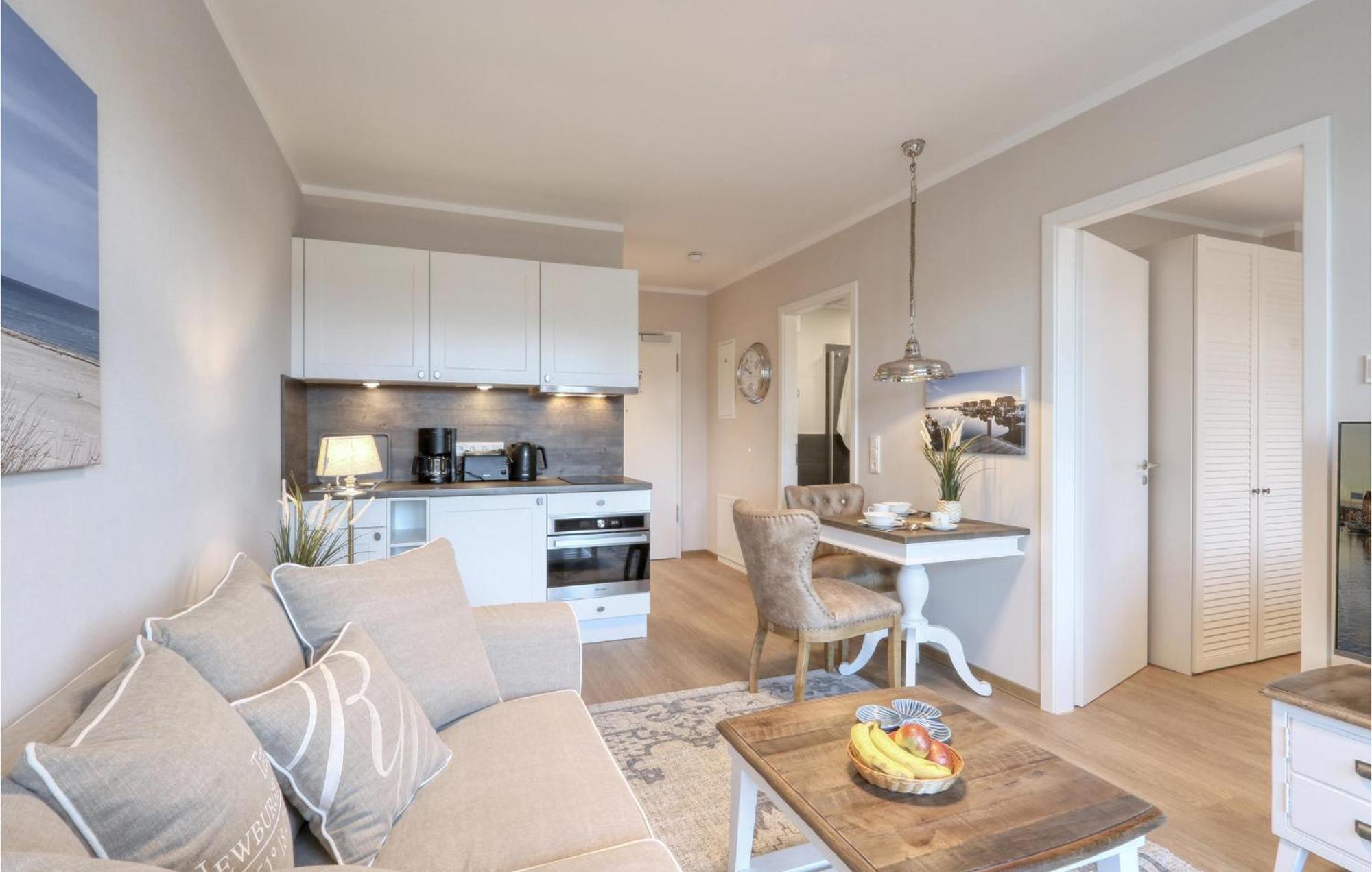 Nice apartment in Ostseebad Boltenhagen with 1 Bedrooms, Sauna&WiFi Buitenkant foto
